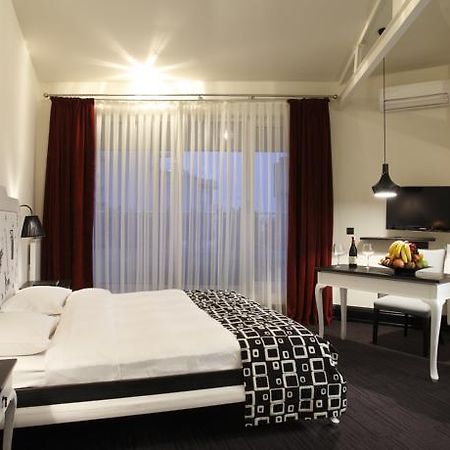 Lush Hotel Taksim - Special Category อิสตันบูล ภายนอก รูปภาพ